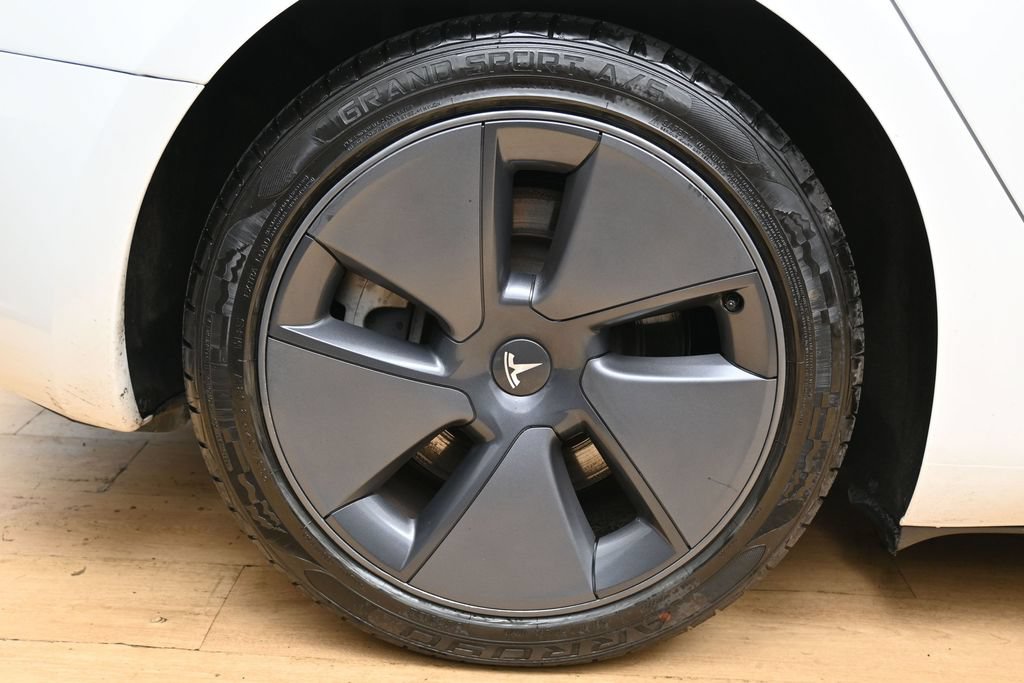 Used 2023 Tesla Model 3 Standard Range RWD image 12