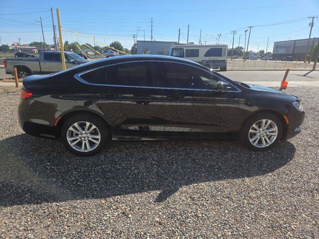 Used 2015 Chrysler 200 Limited w/ Convenience Group FWD image 6