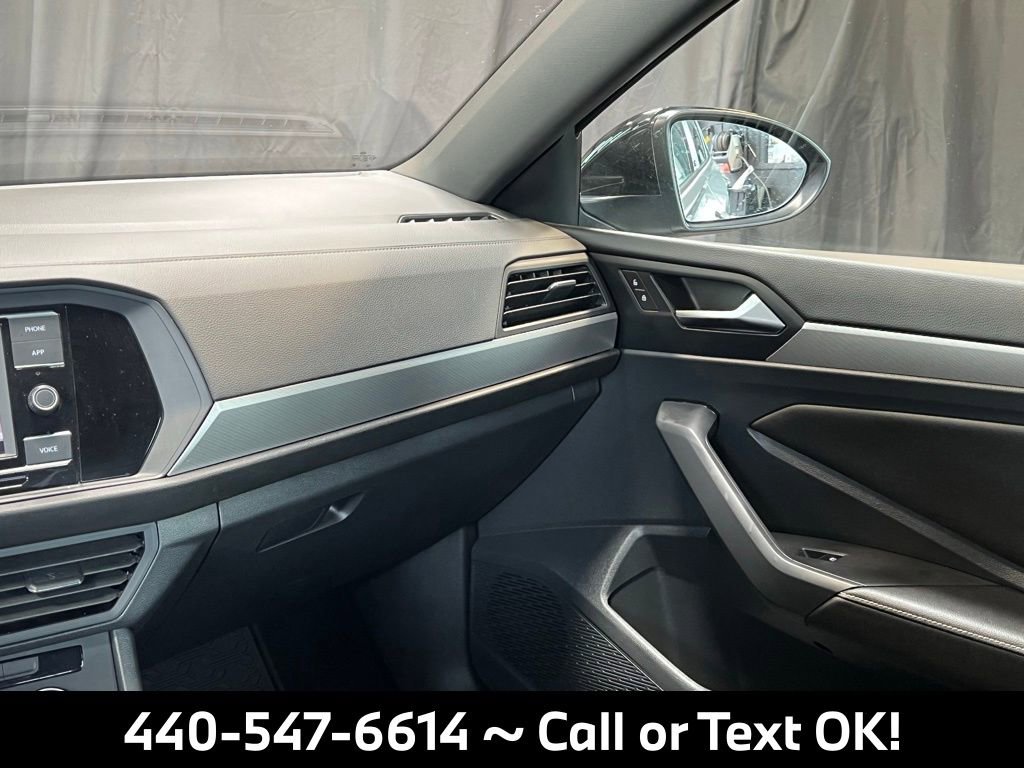 Used 2023 Volkswagen Jetta Sport image 33
