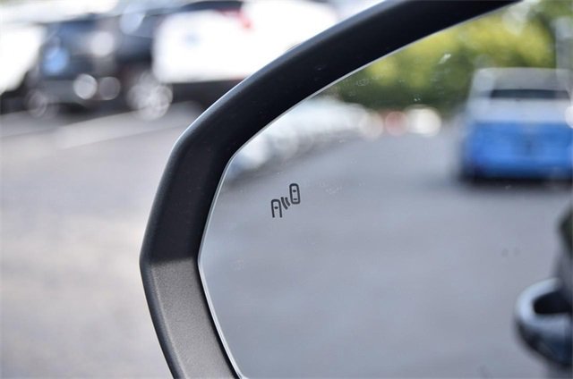 New 2025 Volkswagen Taos SE image 9