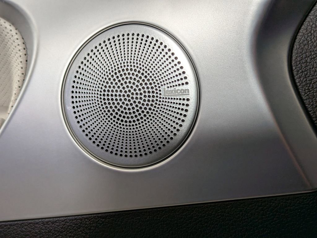 Used 2023 Genesis G70 2.0T w/ Sport Prestige Package image 15