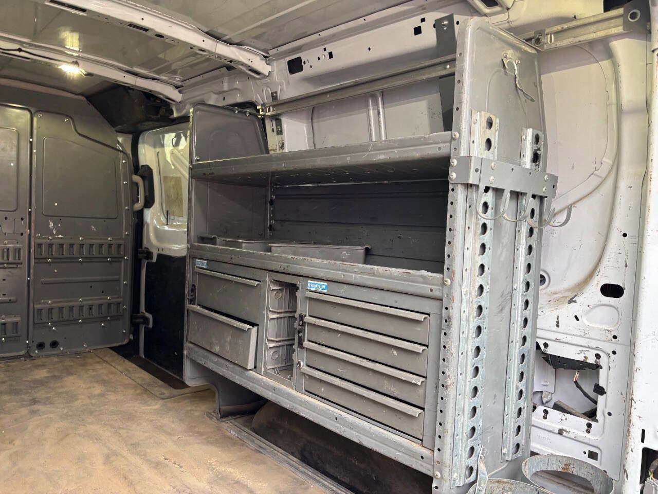 Used 2016 Ford Transit 250 130 Low Roof RWD image 9