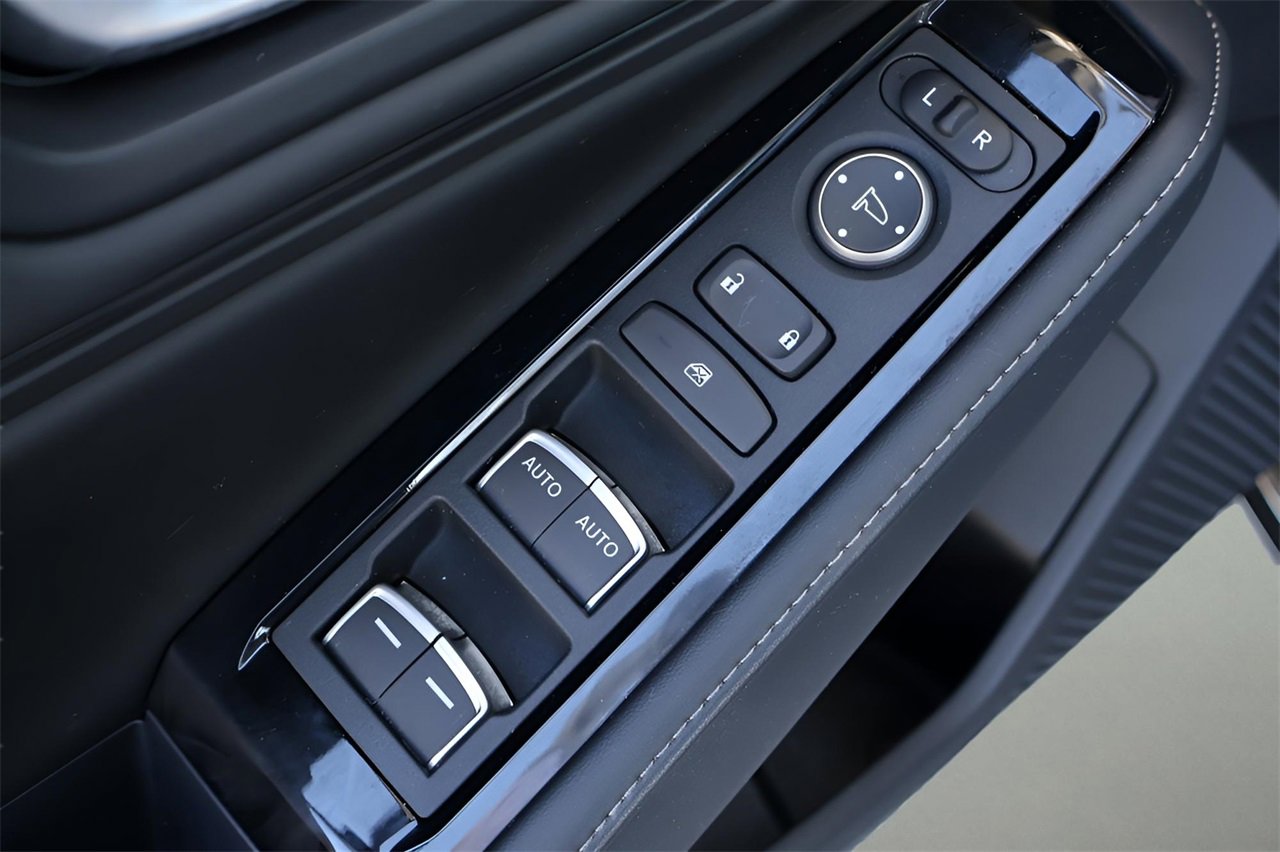 Used 2024 Honda Accord Touring image 12