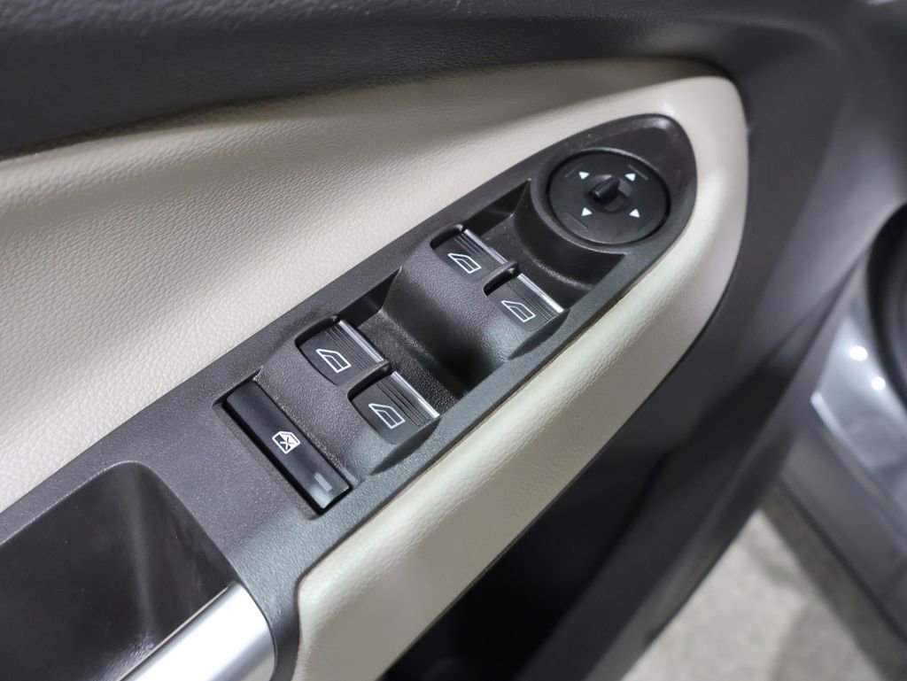 Used 2019 Ford Escape SEL w/ SEL Sport Appearance Package AWD/4WD image 14