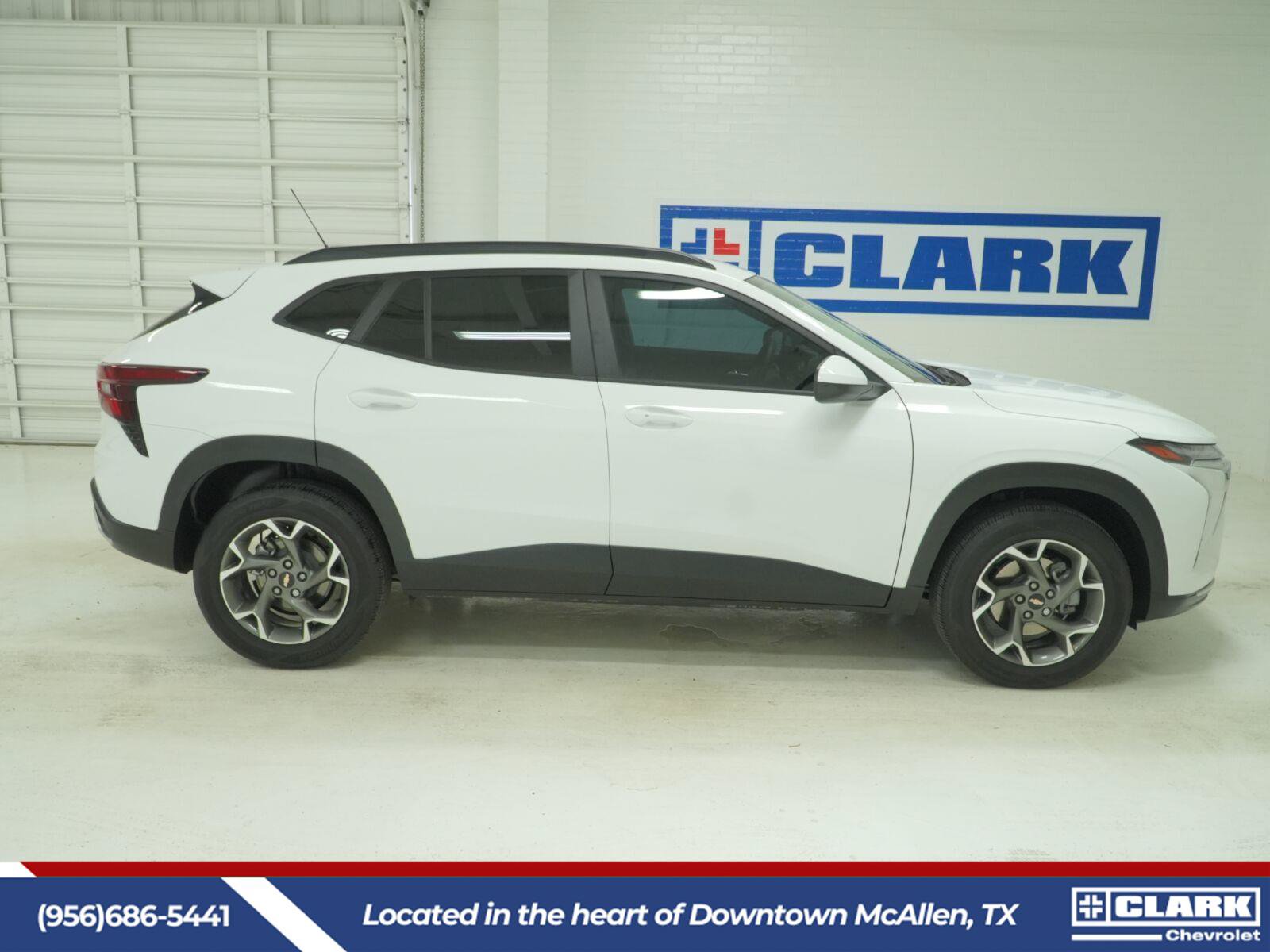 Used 2026 Chevrolet Trax LT w/ Driver Confidence Package FWD image 4