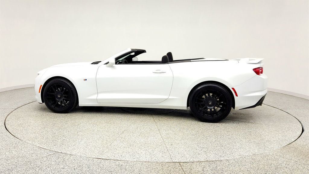 Used 2020 Chevrolet Camaro LT RWD image 8