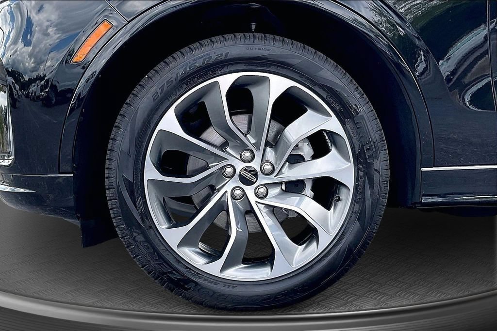 Used 2026 Lincoln Aviator AWD w/ Jet Appearance Package image 32