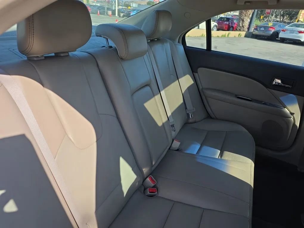 Used 2011 Ford Fusion Hybrid w/ 502A Rapid Spec Order Code FWD image 21