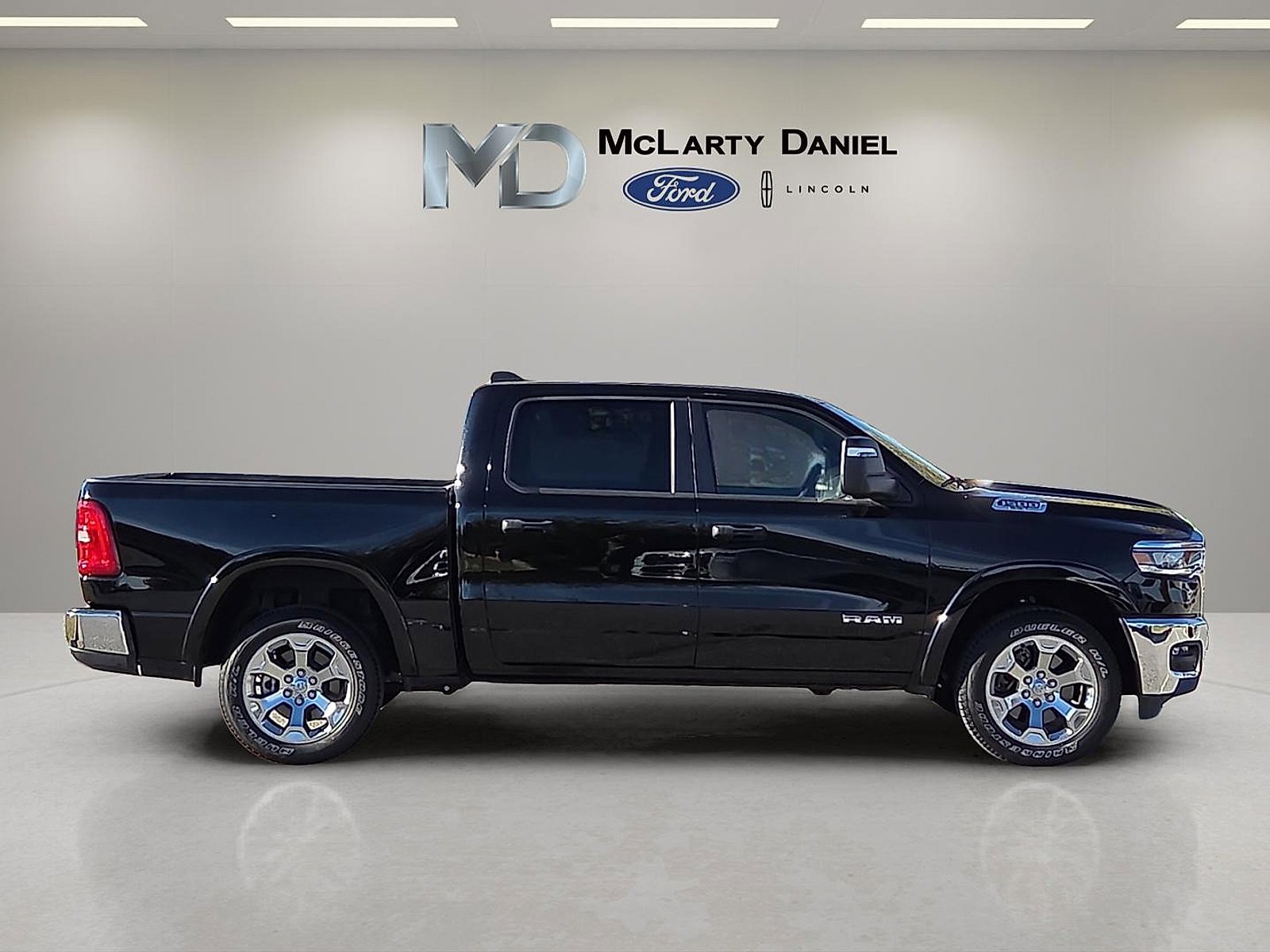 Used 2025 RAM 1500 Big Horn image 6