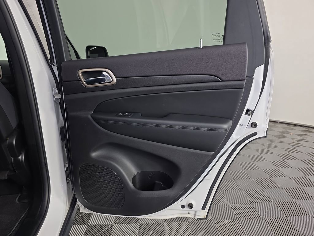 Used 2015 Jeep Grand Cherokee Laredo w/ Quick Order Package 23E image 28