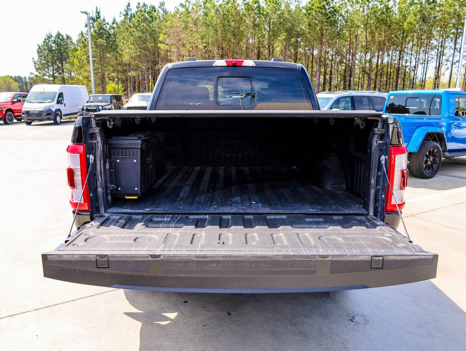 Used 2022 Ford F150 Lariat image 9