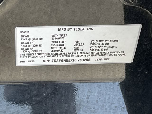 Used 2023 Tesla Model Y Long Range AWD/4WD image 27