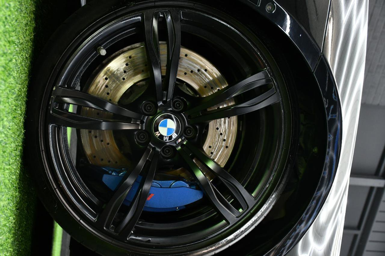 Used 2013 BMW M6 Coupe RWD image 2
