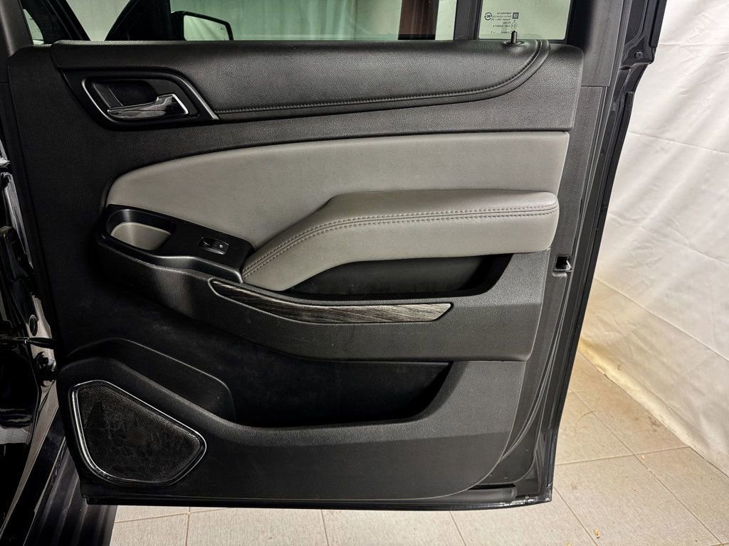 Used 2017 Chevrolet Suburban LT image 17