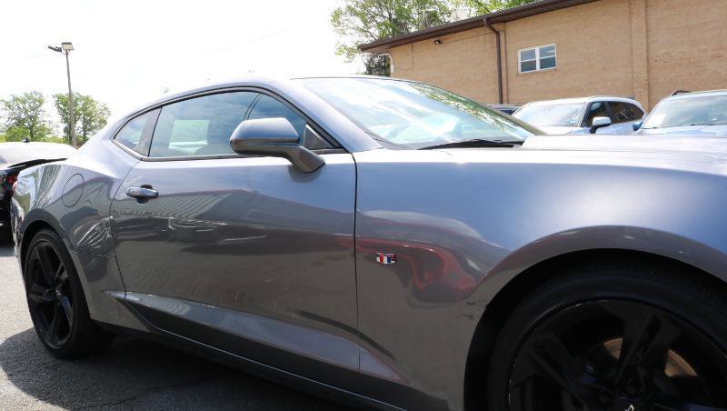Used 2022 Chevrolet Camaro LT w/ Technology Package RWD image 3