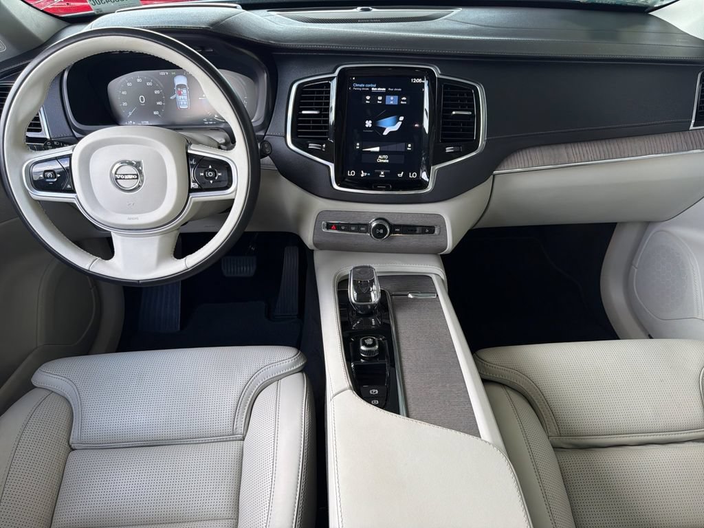 Used 2022 Volvo XC90 T8 Inscription w/ Advanced Package AWD/4WD image 13