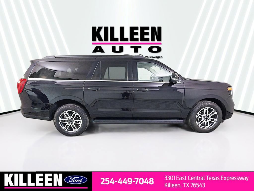 Used 2025 Ford Expedition Max Active AWD/4WD image 9
