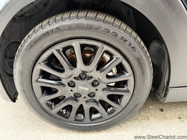 Used 2015 MINI Cooper 4-Door Hardtop FWD image 25