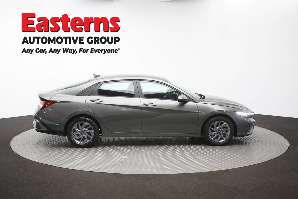 Used 2024 Hyundai Elantra SEL FWD image 43