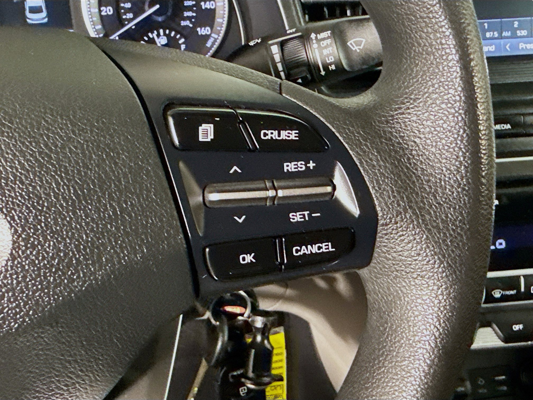 Used 2020 Hyundai Elantra SE image 15