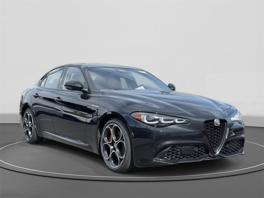 New 2025 Alfa Romeo Giulia w/ Veloce Package Rwd