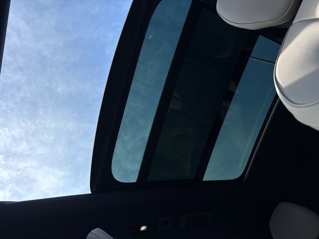 New 2026 Volvo XC90 B6 Plus w/ Protection Package Premier image 16