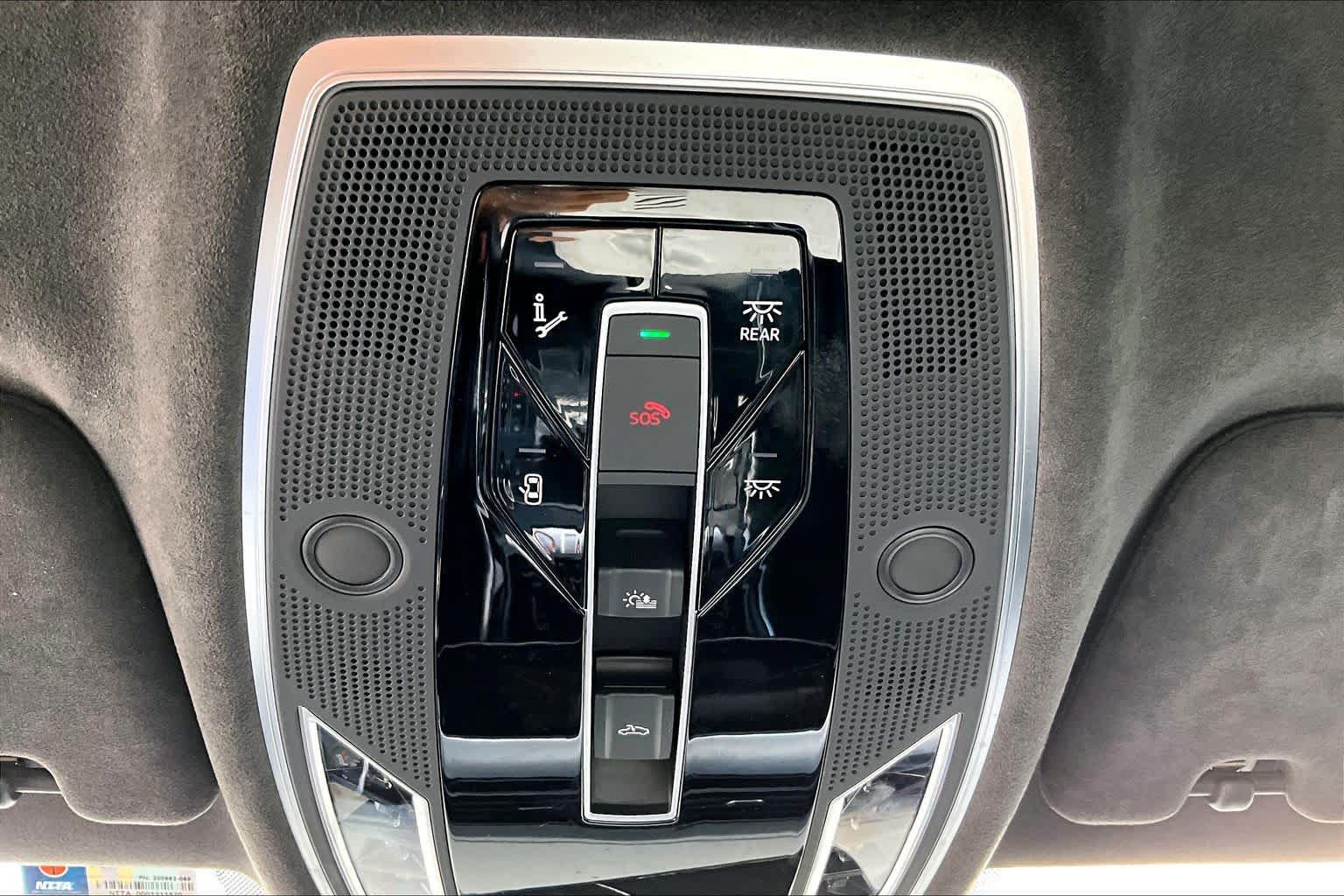 Used 2020 Audi S8 L AWD/4WD image 27