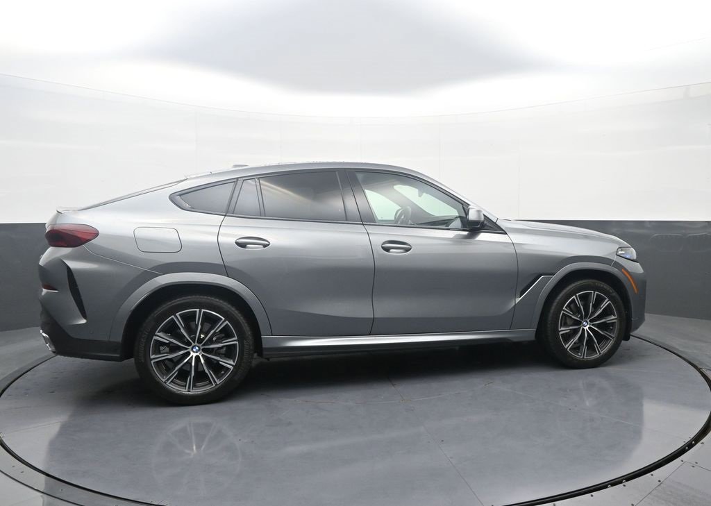 Used 2026 BMW X6 xDrive40i image 8