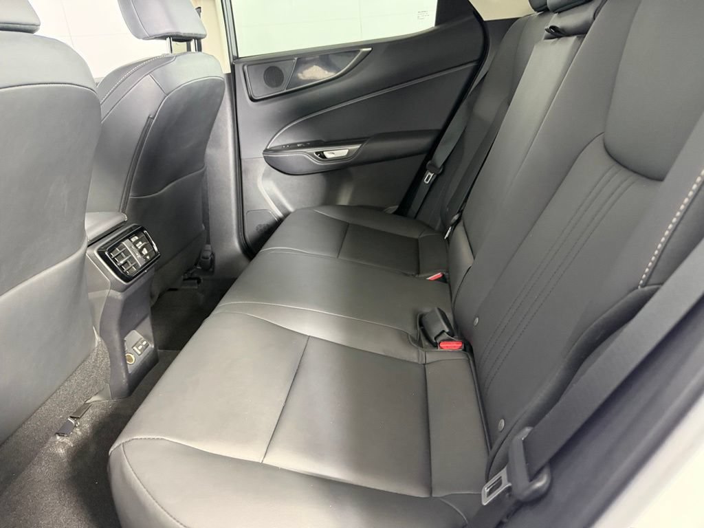 Used 2025 Lexus NX 250 FWD image 27