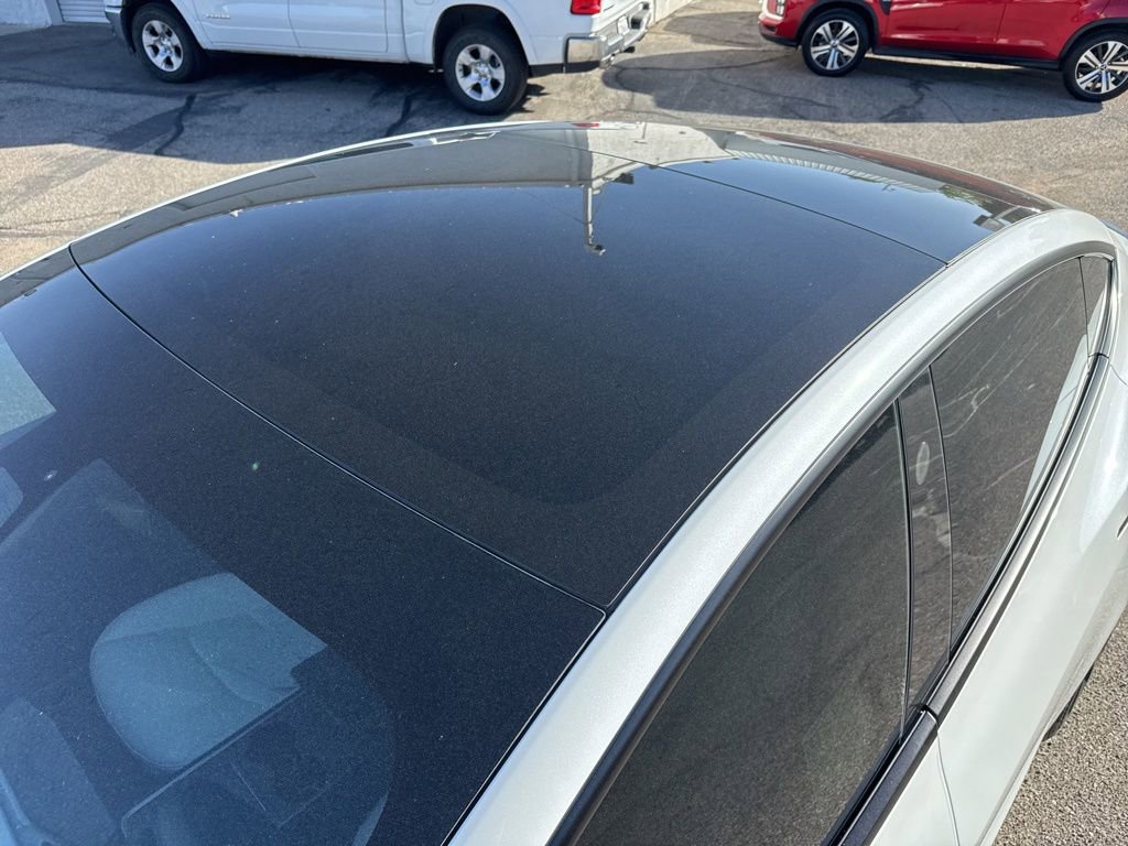 Used 2021 Tesla Model 3 Performance image 9
