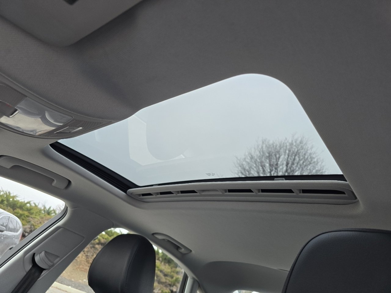 Used 2015 Audi A4 2.0T Premium image 3