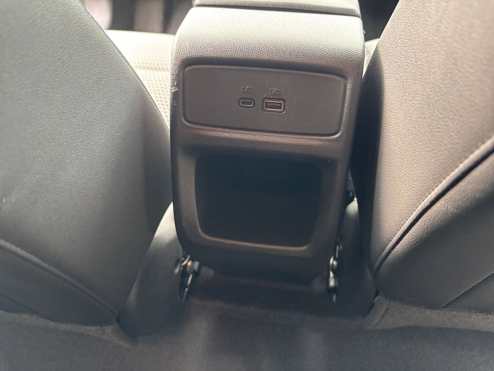 Used 2025 Chevrolet Trax LT FWD image 21