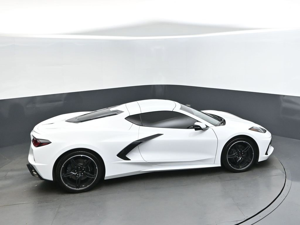 Used 2025 Chevrolet Corvette Stingray Coupe w/ 1LT image 31