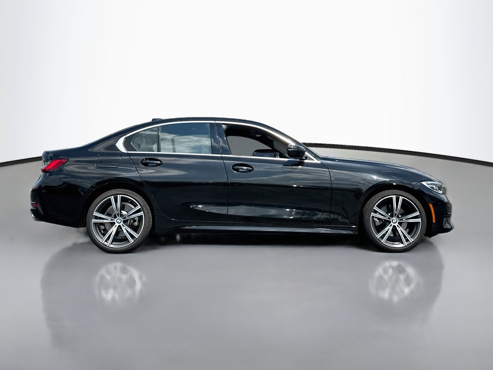 Used 2021 BMW 330i xDrive Sedan AWD/4WD image 8