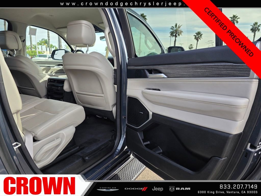 Certified 2024 Jeep Wagoneer L Series II w/ Flexible Seating Group image 16
