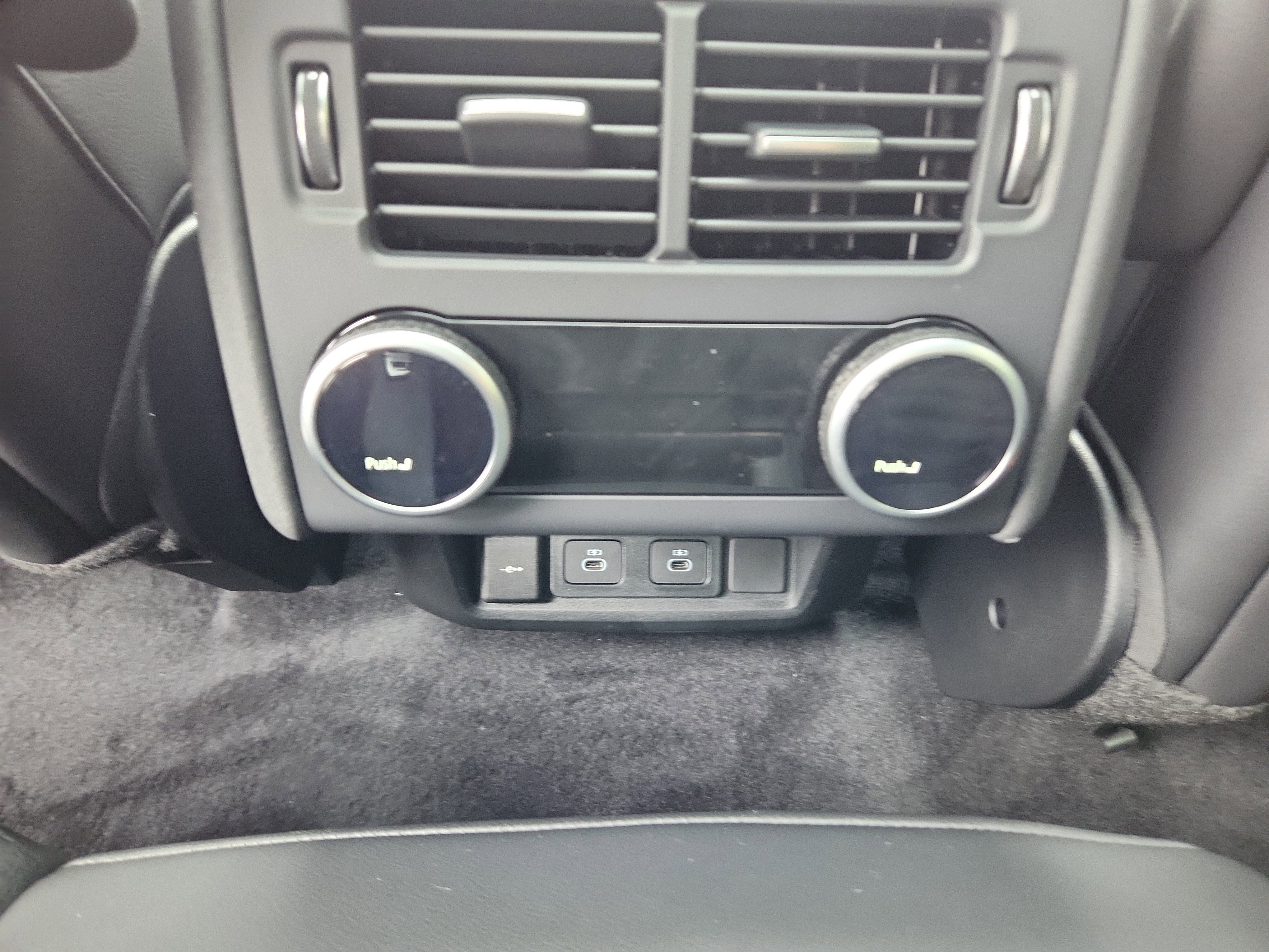 New 2025 Land Rover Discovery S image 26