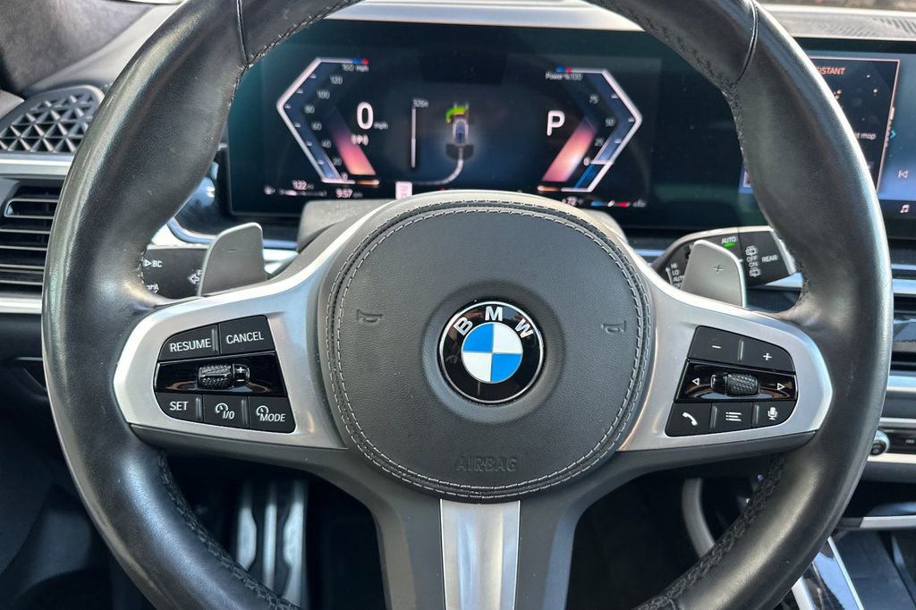 Used 2024 BMW X7 xDrive40i w/ M Sport Package AWD/4WD image 27