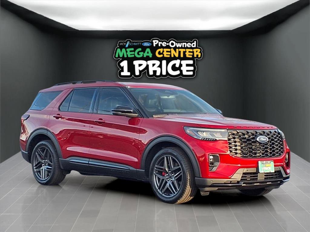 Used 2025 Ford Explorer ST image 33
