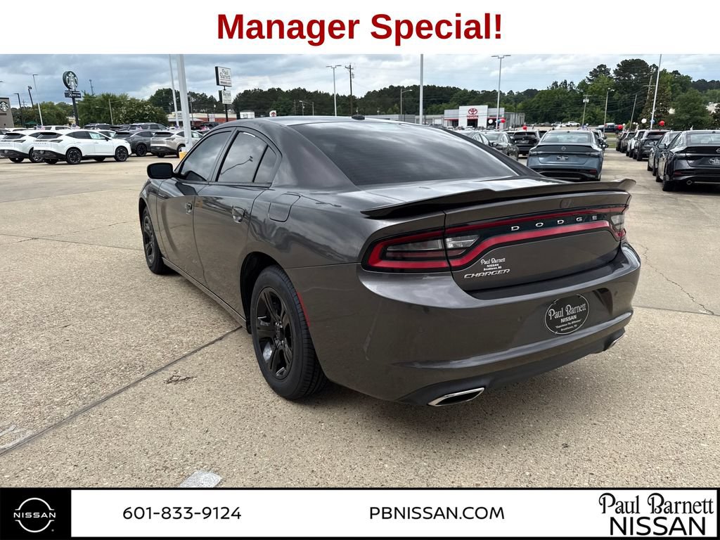 Used 2021 Dodge Charger SXT w/ Leather Interior Group RWD image 10