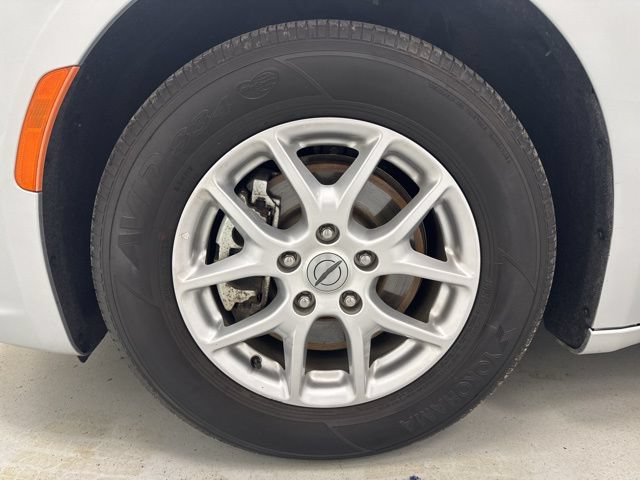 Used 2023 Chrysler Pacifica Touring-L FWD image 37