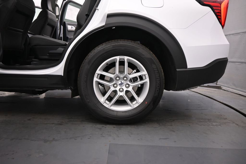 New 2026 Ford Explorer Active w/ Active Comfort Package RWD image 22
