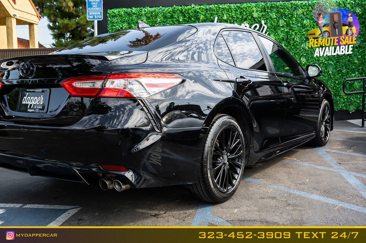 Used 2020 Toyota Camry SE FWD image 7