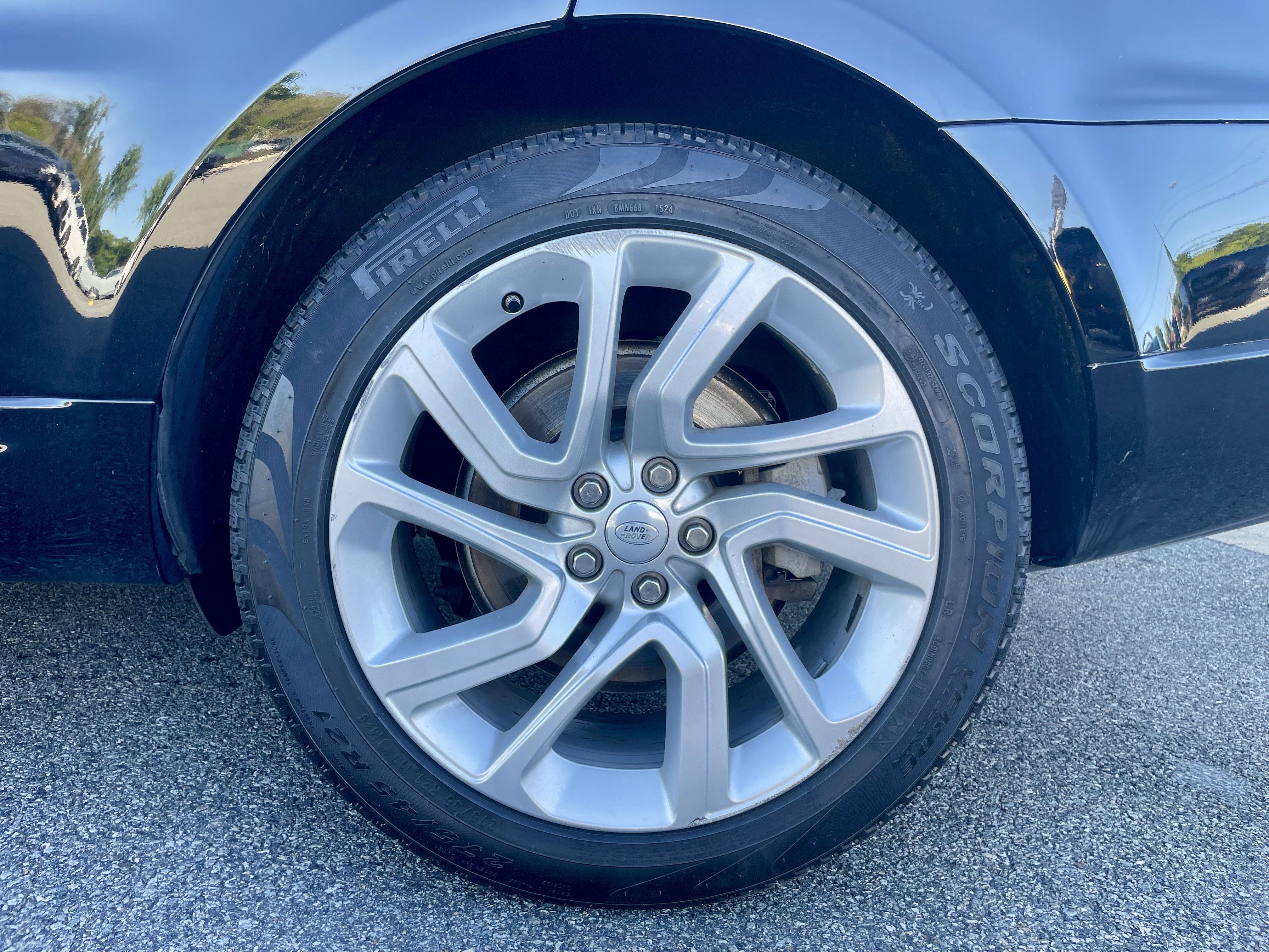 Used 2019 Land Rover Range Rover Sport HSE AWD/4WD image 10