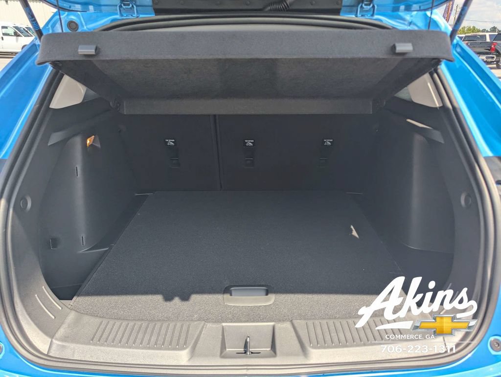 New 2026 Chevrolet Trax LT w/ Sunroof Package FWD image 12