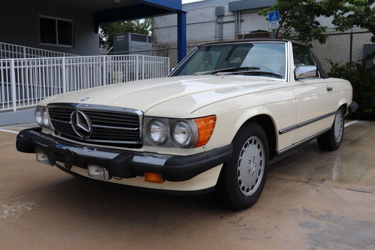 Used 1987 Mercedes-Benz 560 SL image 1
