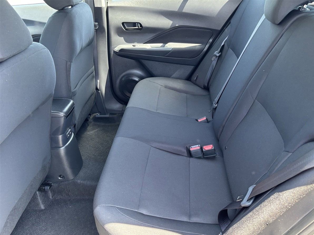 New 2025 Nissan Kicks Play S image 16