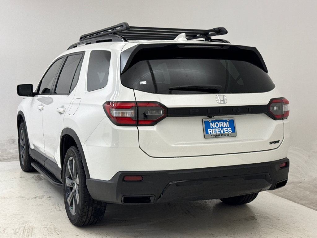 New 2026 Honda Pilot Sport image 7