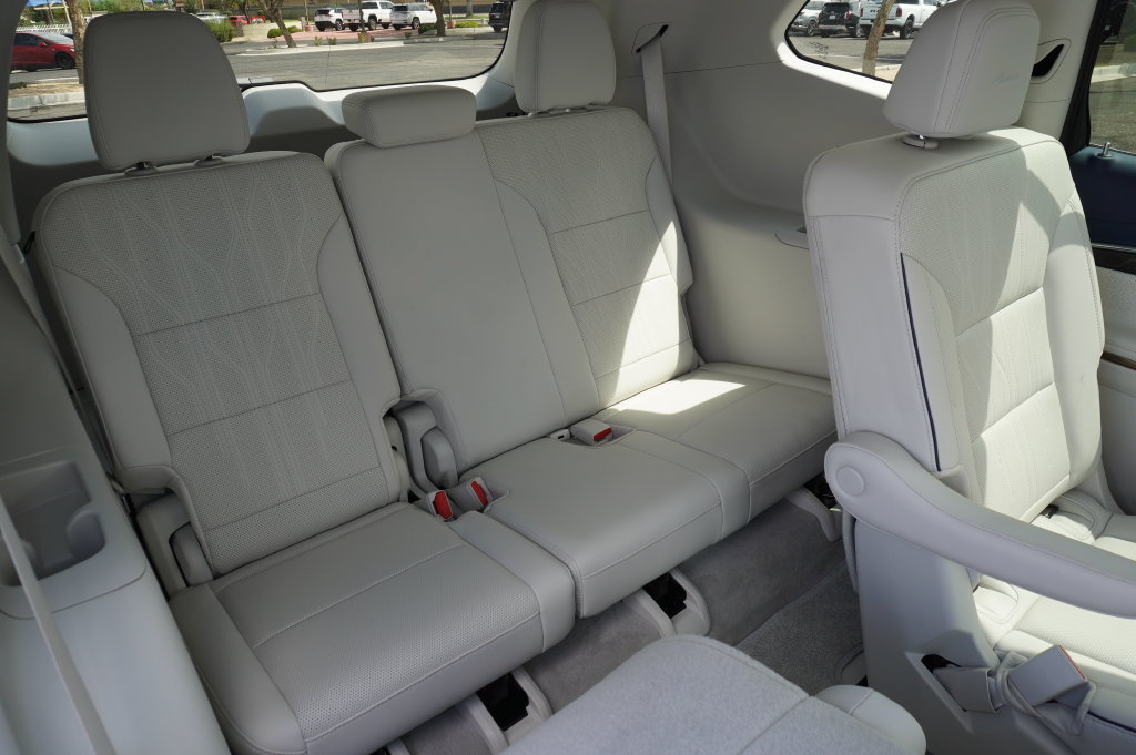 Used 2026 Buick Enclave Avenir w/ Super Cruise Package FWD image 14