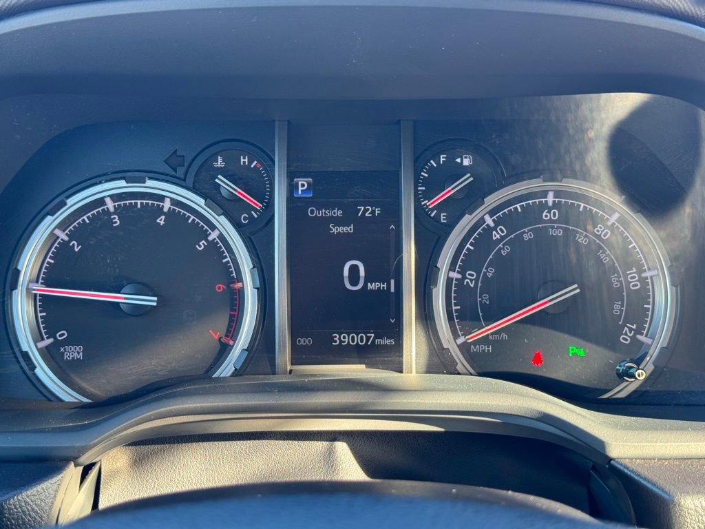 Used 2022 Toyota 4Runner Limited image 9