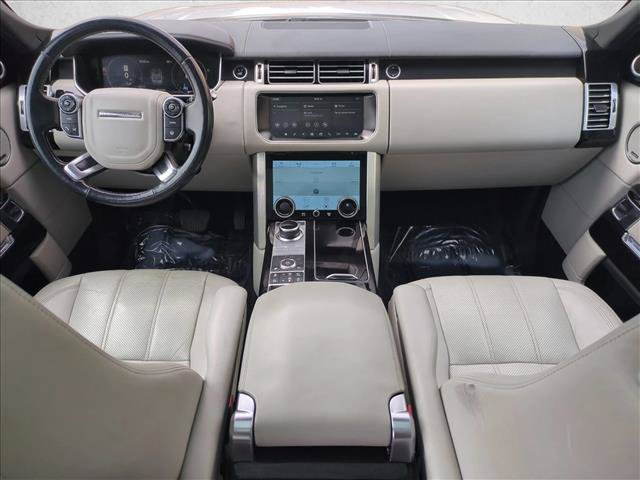 Used 2017 Land Rover Range Rover HSE AWD/4WD image 18